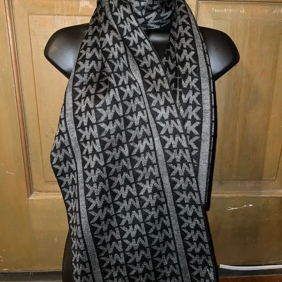 Michael Kors Black and Gray Classic Pattern Logo Acrylic Blend Scarf One Size - Picture 4 of 6